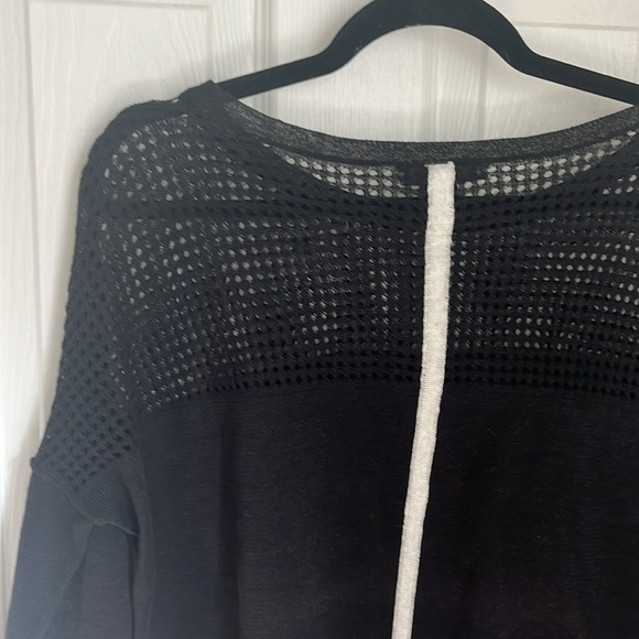 Wyatt Linen Black Long Sleeve Top size M mesh white stripe detail - Picture 5 of 6